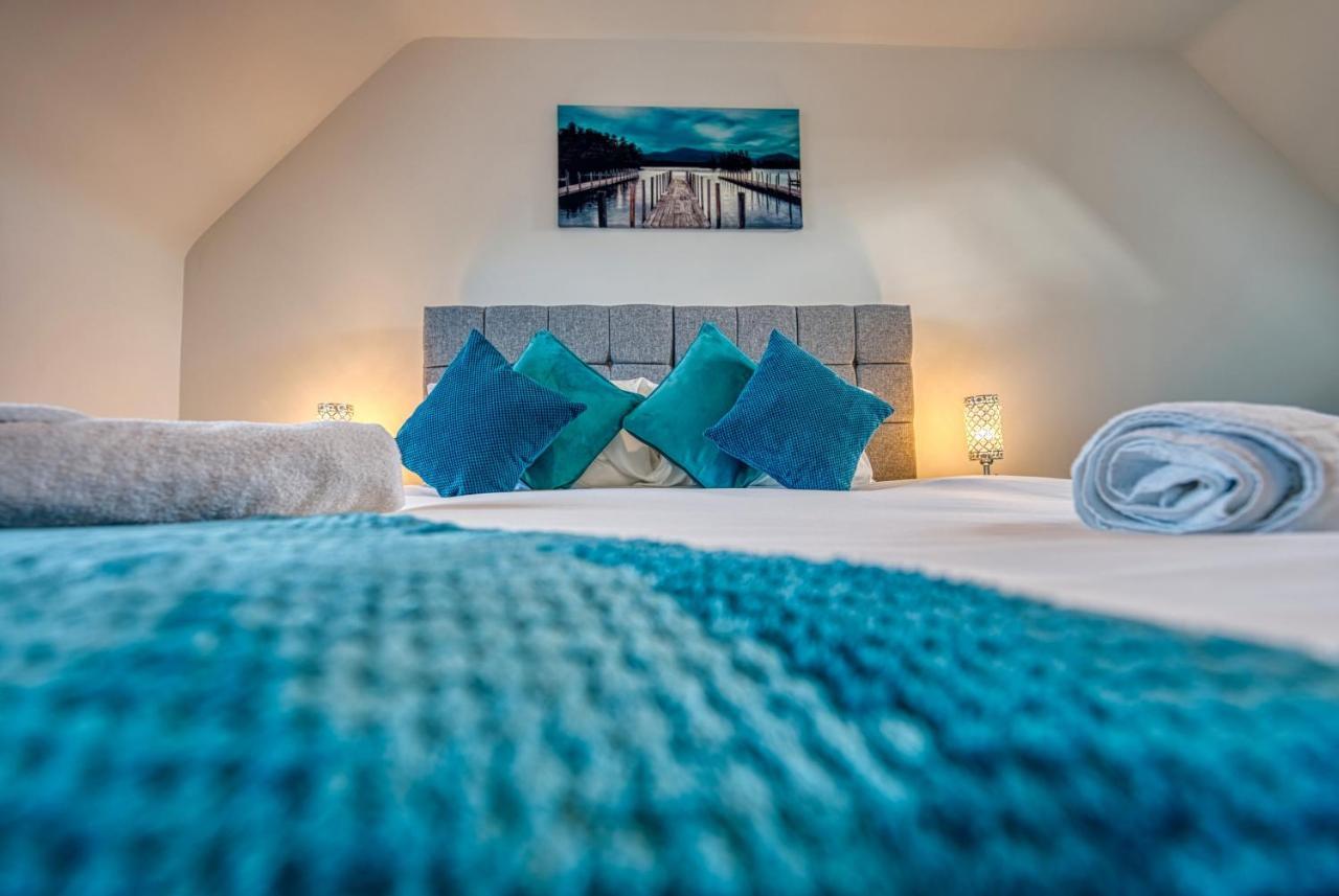 Holiday home Modern 4 Bedroom 2 Bath House With Parking, Tyseley, By 360stays *