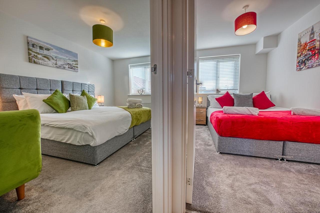Modern 4 Bedroom 2 Bath House With Parking, Tyseley, By 360stays Birmingham